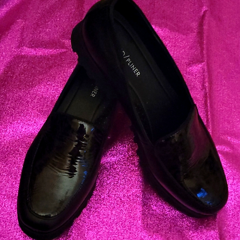 Women's Donald Pliner Loafer Nwot